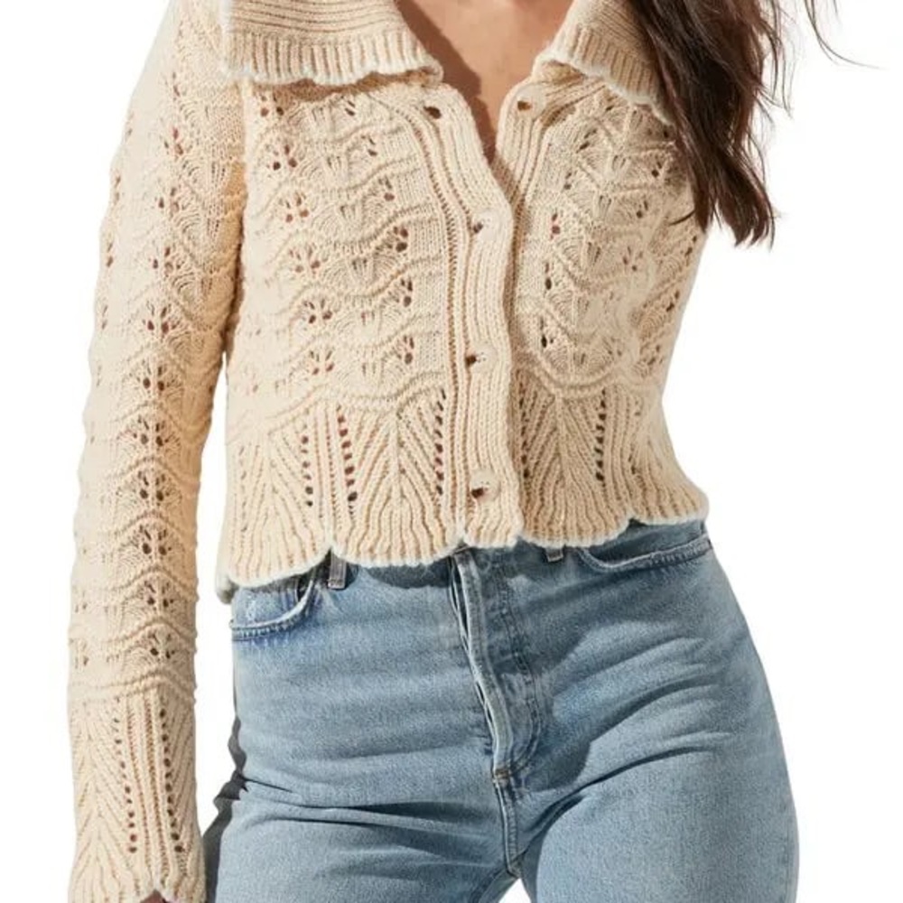 ASTR the Label Scallop Collar Cardigan